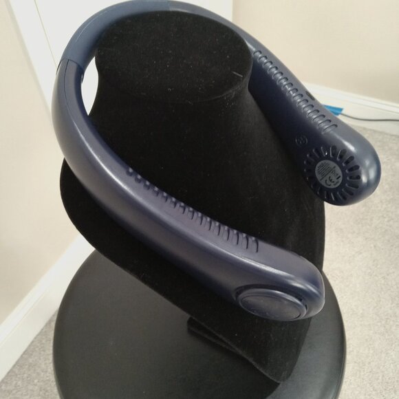 NEW 5 Speed Rechargeable Digital Neck Fan Buy One get free charging cable! - Picture 1 of 5